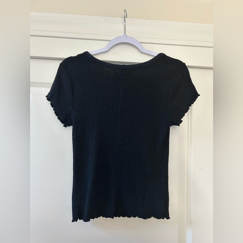 Abercrombie & Fitch Lettuce Edge Black Fitted Tee - Picture 2 of 3